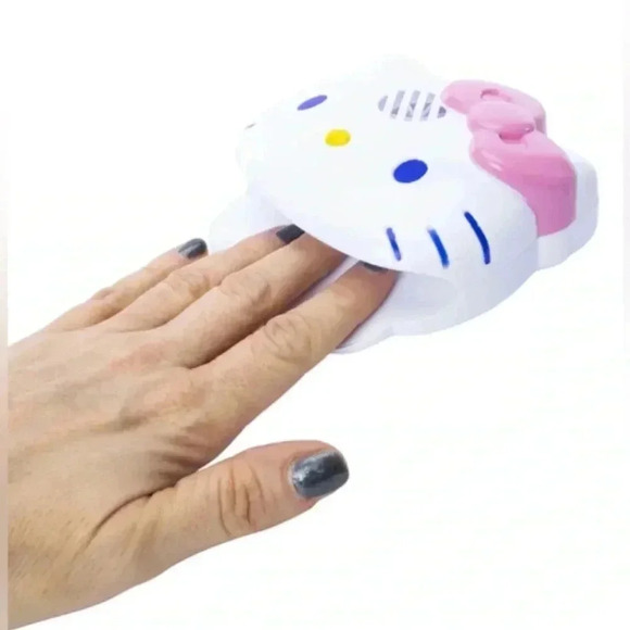 🆕 Hello Kitty And Friends® Nail Set With Dryer🆕 - Picture 4 of 8